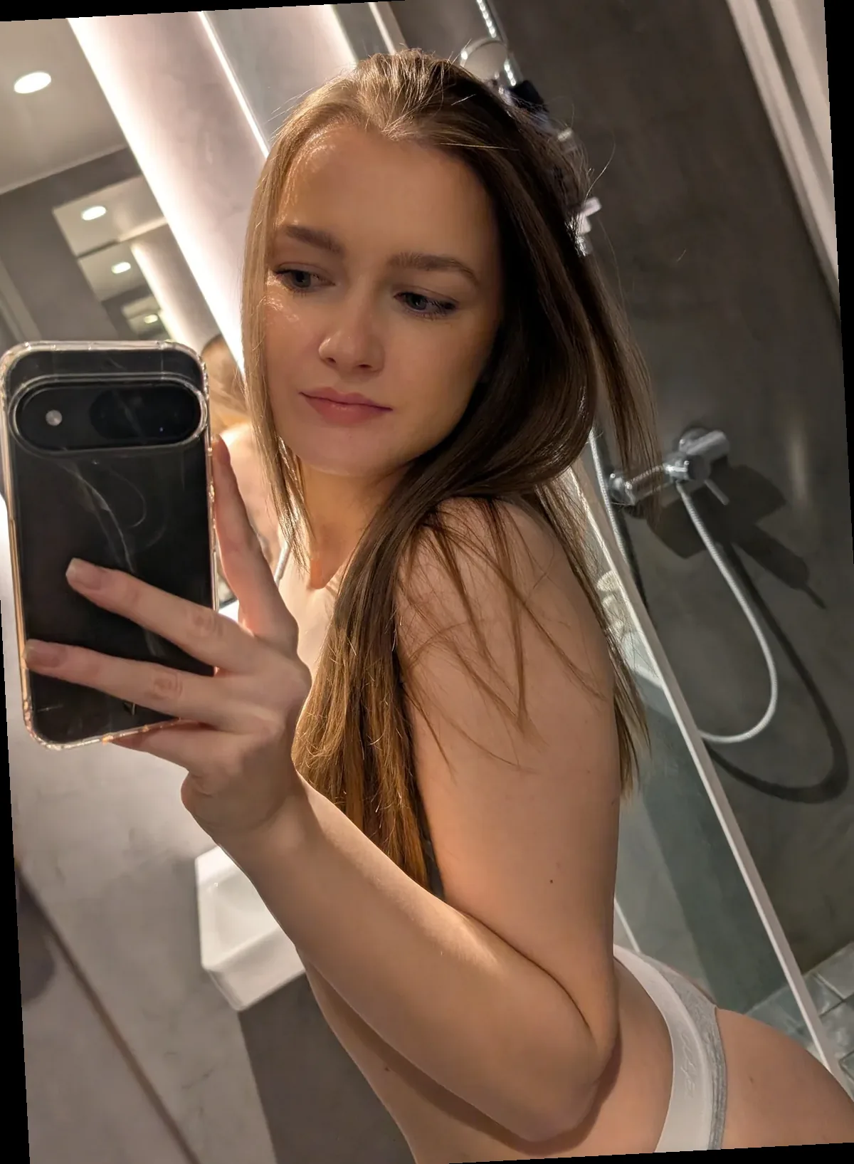 Alina - Onlyfans Francaise